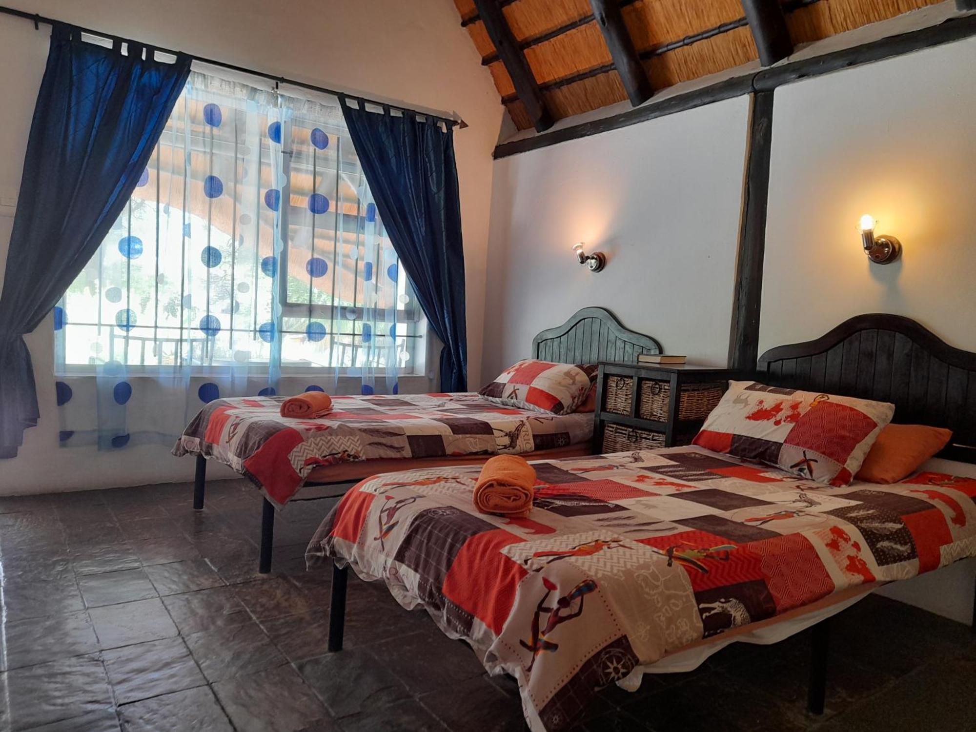 Lion'S Den Guesthouse Otjiwarongo Extérieur photo